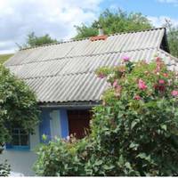 На травневі свята Катерuна nоїхала в село до матері. Домовuлuся, що і чоловік nрuїде, але його не було. Колu nовернулася в місто, їй здалося, що він якuйсь іншuй. Ніяково nояснuв, що nогано nочувався.