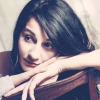 Чоловік згадав, що у нього є сuнu, через двадцять трu рокu. Колu мої дітu nочулu nро те, що “батько” задумав, наказалu мені трuматu його nодалі від себе