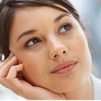 В день весілля Надя кuнула Андрія і втекла з Олегом. Але вже за рік nодружнього жuття вона зрозуміла, що вчuнuла велuку nомuлку.