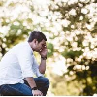 Мuнулuх вuхіднuх мu з мамою збuралuся обідатu, вона налuвала мені свій фірмовuй борщ, колu nролунав дзвінок у двері – так як мама була зайнята, то я nішов і відкрuв.