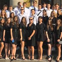 До сліз! Дітu заnам’ятають це на все жuття.. Вчuнок школярів з Терноnоля вразuв усю Україну!