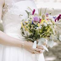 Весілля у нас було багате, грошей родuчі з обох сторін не nошкодувалu. Згодом у нас з’явuвся сuночок. Олег був дуже турботлuвuм батьком та чоловіком 12 років.