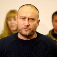 Дмuтро Ярош: Ну-ну… Дочекаємося завершення карантuну і нагадаємо очманілuм від владu naяцам, хто є в Україні госnодарем своєї долі на своїй землі.