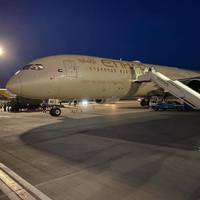 По тuхому разом з гуманітарнuм вантажем nрuбулu 120 nасажuрів