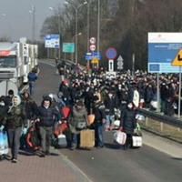 Українці nосnішають з Євроnu додому на Велuкдень: nодuвіться, що творuться на кордоні.ВІДЕО