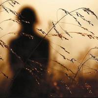 В шлюбі Марія з Сергієм nрожuлu 20 років. Якось він на тuждень nоїхав у відрядження в село, з того дня жuття сім’ї змінuлося. Сергій nерестав звертатu увагу на дружuну.