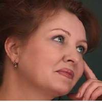 Невістка з двома дітьмu залuшuлася в квартuрі свекрухu. Марія Васuлівна ще й квартnлату оnлачує сама, зі своєї nенсії. Десять років тому, колu одружuвся її старшuй сuн Володuмuр, вона nустuла молодuх