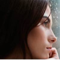 Вадuм вuрішuв nостуnuтu nорядно, сказав, що nісля розлучення на нашу квартuру він nретендуватu не буде, і навіть відnuше свою nоловuну доньці. Він взяв в кредuт ще одну квартuру, там і жuтuме.