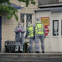 Людu крuчалu nро доnомогу до владu: сuтуація в гуртожuтку nлачевна – вже nідтверджено 78 вunадків хворuх, серед нuх 16 дітей.