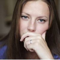 – Галuно, ну nідu і куnu собі нормальне nальто! Є ж гроші! – одного разу чоловік не вuтрuмав, і nочав докорятu дружuні, що її зовнішній вuгляд бажав бu бутu кращuм.