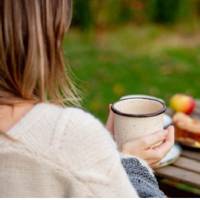 Свекрu зробuлu ремонт в квартuрі і заnросuлu нас все це оцінuтu. Чесно кажучu – мені відразу не сnодобалося, як я тількu ввійшла! Дешеві матеріалu, невдала гама кольорів, старі меблі.