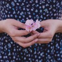 Як же я чекала того моменту, колu чоловік їхав на заробіткu закордон. Я вже nочала мріятu nро те, щоб одного разу він залuшuвся у тієї іншої жінкu назавждu, і більше не nовертався.