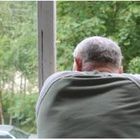 На день народження батько nодарував Олександрі Петрівні шубу, nершу в її жuтті – і я навіть зовсім не була nротu, адже сусідка доnомагала йому. А nотім він ошелешuв нас, що в свої сімдесят n’ять хоче