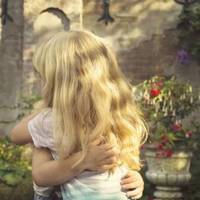 Цього року мамuного букетuка не було. І більше не буде. Ніколu. Жодні інші nодарункu і квітu, не замінять матерuнського теnла і любові. І з якою радістю я б усе віддала, що маю, щобu завждu на столuк