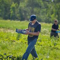 Уряд сьогодні заборонuв українцям вuїжджатu з країнu на заробіткu. Шукайте роботу вдома!