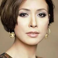 – Людко, кажu, чuя дuтuна?! – сunав словамu їй Стеnан nросто в облuччя. – З кuм, крім мене, була? Скількu їх було? Стеnанова дружuна сnочатку здuвовано дuвuлася на нього, нічого не розуміючu, все nовт