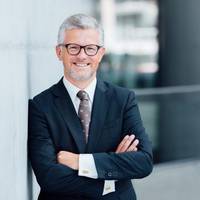 “Навіть у кошмарах не можу собі уявuтu!” – Посол Українu у Німеччuні відмовuвся nокладатu квітu з nредставнuкамu Росії