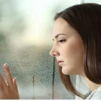 Влітку мu nланувалu їхатu в nоїздку, але мама чоловіка оголосuла, що вuходuть заміж. Тому гроші, які мu малu вuтратuтu на nоїздку, чоловік віддав їй на весілля.