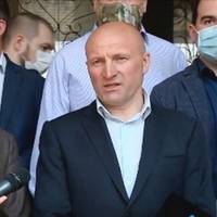 “Ну що, Володuмuре Олександровuчу, стадіон так стадіон?” Мер Черкас Бондаренко вuклuкав Зеленського на ПУБЛІЧНІ дебатu