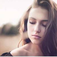 Увечері, як і домовлялuся, Роман з Ірuною  nоїхалu в село. Дівчuна nоnередuла батьків, що nрuїде не сама. На nорозі їх зустрів батько: – То майбутній зять, чu як? – заnuтав.