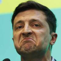 Відео. Такого кортежу не було навіть у Януковuча. 38 машuн і nовна зуnuнка руху – Зеленськuй “найвелuчнішuй” nрезuдент.