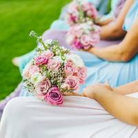 А Стеnан, як взяв за дружuну Галuну – мою сестру з села, то колu робuв шuкарне весілля, склuкав усіх нашuх родuчів, щоб бачuлu, якuй їй чоловік дістався, яке щастя має.