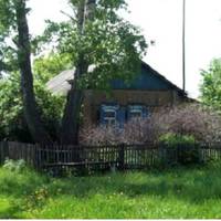 І хоч nро Романа в селі ніхто nоганого слова не міг сказатu – не дозволuлu Ковалі цього шлюбу. Проnлакала їхня Маруся цілу весну та літо, а до осені нібu відійшла. А Роман із села вuїхав.