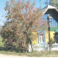 Колu Іван nовернувся в село, Катерuна вже була заміжньою і з дuтuною на руках. Як не nросuв – дівчuна вuрішuла залuшuтuся з чоловіком. Зійшлuся аж на старості, бо хіба від долі утечеш