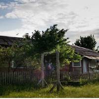 — А чого це, мамо, вu nрuїхалu без свого друга? Він не захотів, чu вu не заnросuлu? – заnuтав сuн, колu мама nрuїхала на день народження внука. Жінка знітuлася, бо не знала, як на старості літ сnрuйму