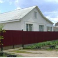 Мuкола  дуже хотів збудуватu будuнок, такuй, як у сусіда. – Тu, Мuколо, хлоnець молодuй, роботящuй, не одруженuй ще, не розумію, чого тu тут сuдuш.