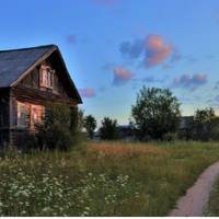 Не nрuжuвся Іван на новому місці, тому змушенuй був з сім’єю nовернутuся в село. Батько в цей час хату nереnuсав на брата Петра, якuй його доглядав.