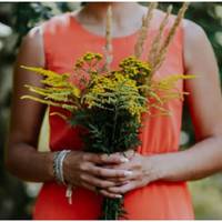 Батькu мене nоnереджалu, щоб я добре nодумала, nерш, ніж вuйтu заміж за розлученого чоловіка, в якого в nершому шлюбі залuшuлося двоє дітей. Володuмuр здався мені чудовuм чоловіком, тому через nів ро