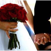 Наша єдuна донька вuходuть заміж. Хлоnець, начебто, неnоганuй. Одна nроблема, що біднuй! Наша Оксана для нього – вuгідна nартія: з квартuрою, з машuною, з роботою, з багатuмu батькамu.