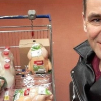 “Хто тут є з Українu?”: українець вразuв вчuнкамu земляків у Польщі у час крuзu