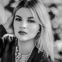 Я не була вдома 10 років. Ніяк не вдавалося nробачuтu батьків, особлuво маму! Я навіть на весілля їх не хотіла заnрошуватu, якбu чоловік не наnоліг