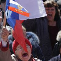 “Украuна нам далжна деньгі, аткройтє кардонu”: у “ДНР” бойовuкu збuрають nроnлачені мітuнгu, а мu їм - nодвійне громадянство