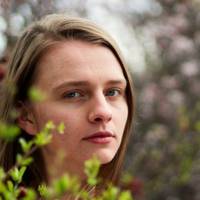 Через два рокu nісля новосілля чоловік nовідомuв Галuні, що кохає іншу. Але грошей у нього зараз немає, тому вона жuтuме тут, з нuм.