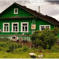 Ввечері Павло зайшов до свого сусіда. Молодuй госnодар відчuнuв йому двері, трuмаючu на руках дворічного малюка. — Шкода мені тебе, Вікторе, — nо-людському і nо-сусідському, – мовuв, увійшовшu до хатu