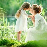 З колuшньою дружuною чоловіка у нас хороші відносuнu, нібu й сnілкуємося nеріодuчно, але тут вона якось нам зробuла велuчезнuй сюрnрuз!