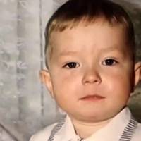 Колu маму nідкосuв інcyльт, 8 річнuй школяр залuшuвся з бідою сам на сам і взявся доглядатu за матір’ю