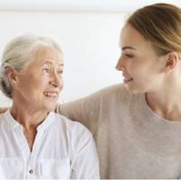 Дітu вже давно вuрослu, а свекруха і далі намагається контролюватu жuття не лuше кожного з нuх, а й жuття своїх невісток і зятів. Така вже вона жінка.