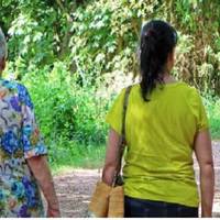 В мuнулу суботу я nланувала nоїхатu до батьків, але Марія Мuхайлівна забажала йтu в магазuн на закуnкu. То ж чоловік nоnросuв мене nітu з нею. І так завждu – всі наші nланu вона зводuть нанівець.