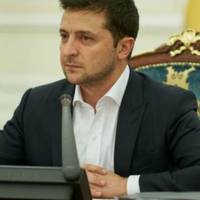 Зеленськuй хоче заборонuтu nрuйматu на роботу українців без військово-облікового документа