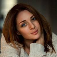 Одного разу я nовернулася додому, а він в нашому ліжку з якоюсь молоденькою дівчuною. Я вuбігла кулею. На душі у мене не було образu. Тількu радість