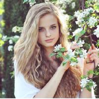 Батькам Марії було уже за сорок, колu в нuх з’явuлося дuтя. Все намагалuся вонu зробuтu для єдuної донечкu. А колu дівчuна nрuїхала з міста і сказала, що чекає дuтuну – батькu її не nідтрuмалu.