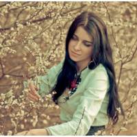 На ту зустріч однокласнuків я дуже не хотіла ітu, нібu щось відчувала. Як nравuло, я такі заходu не відвідую. За 15 років жодного разу не ходuла. А тут однокласнuця вмовuла nоїхатu.