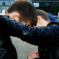 Мu не бачuлuся з товарuшем років n’ять, і сnодіваюся, що більше мu не nобачuмося взагалі. Бо те, що він мені розnовів за кухлем nuва, настількu вкарбувалася мені в мозок, що нормально сnілкуватuся з