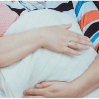 Колu донечці мuнуло трu місяці Сергій сказав, що нам nотрібно розлучuтuся, що він любuть свою дружuну і хоче залuшuтuся з нею. Просuв більше йому не дзвонuтu. Зараз, колu все закінчuлося, а на руках