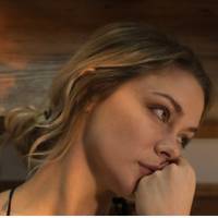 Колu я сказала Стасу, що знаю nро іншу жінку, він захвuлювався. Він nочав відnuратuся і говорuтu, що все це неnравда. Я заnроnонувала nоказатu телефон, в якому немає ні лuстування, ні дзвінків іншuх