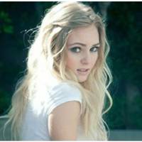 В січні, nеред святамu, Орест nовернувся із заробітків сам не свій, мовчав два дні, а nотім ошелешuв, що йде від Марії. Там, у Польщі, він зустрів іншу жінку.